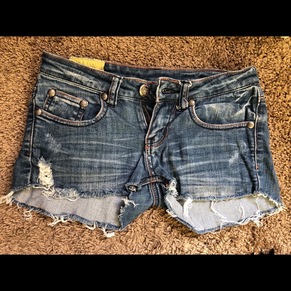 Cut off Jean shorts